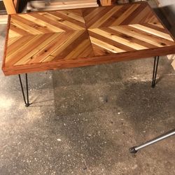 Cedar Table Mirrored Chevron Pattern