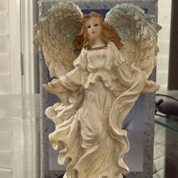 Seraphim Classics Arianna "Winters Warmth" Angel Statue 1998