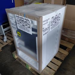 Frigidaire 24" Wide 4-Burner Electric Freestanding Range 1.9 Cu. Ft. White ADA - New Factory Sealed