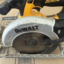 Dewalt 6 1/2” Circular Saw