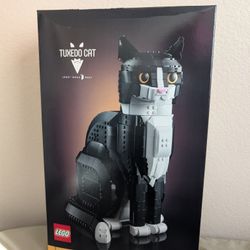 Lego Tuxedo Cat