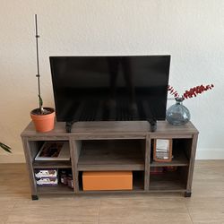 TV Stand +TV 