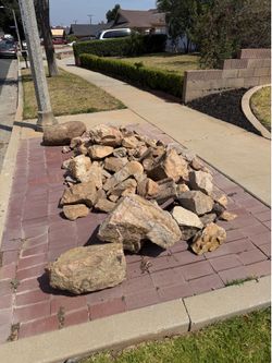 Decorative landscape stones— free