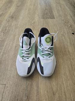 Nike Giannis Basketball Sneakers