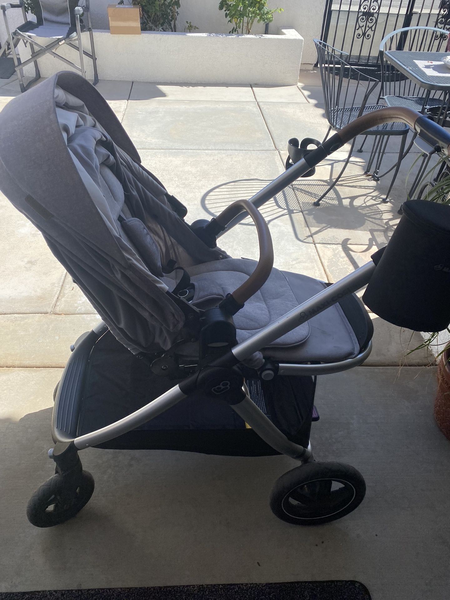 infant summer bassinet Ultra-Compact Travel Applications:Lips Color:OATMEAL The fully detachable cover mini shoulder bag 4L