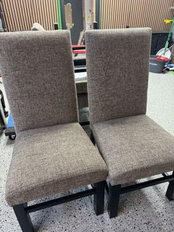 Dining chairs (4)