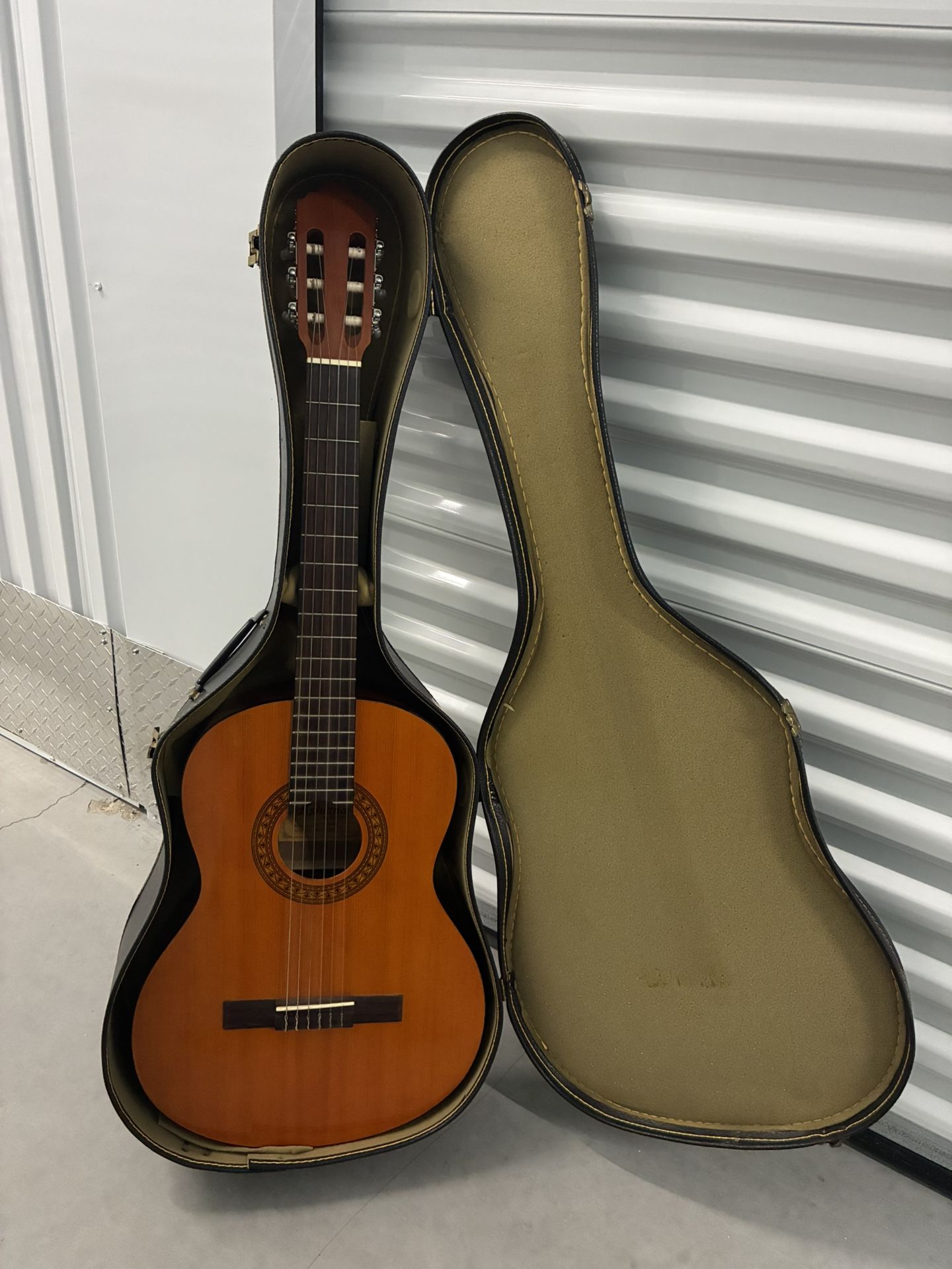 Guitar Classical Acoustic