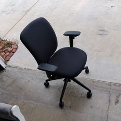 Rolling Chair 