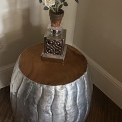 Silver Beautiful Coffee Table  / Side Table ❤️
