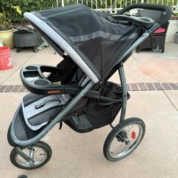 FREE STROLLER, Great Condition, It Has A Flat Tire That I Do Not Know How To Fix, Although, It’s Free