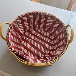 1999 Longaberger Holiday hostess pinecone basket