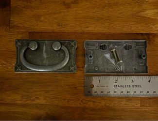 Dresser/Chest of Drawers Pulls