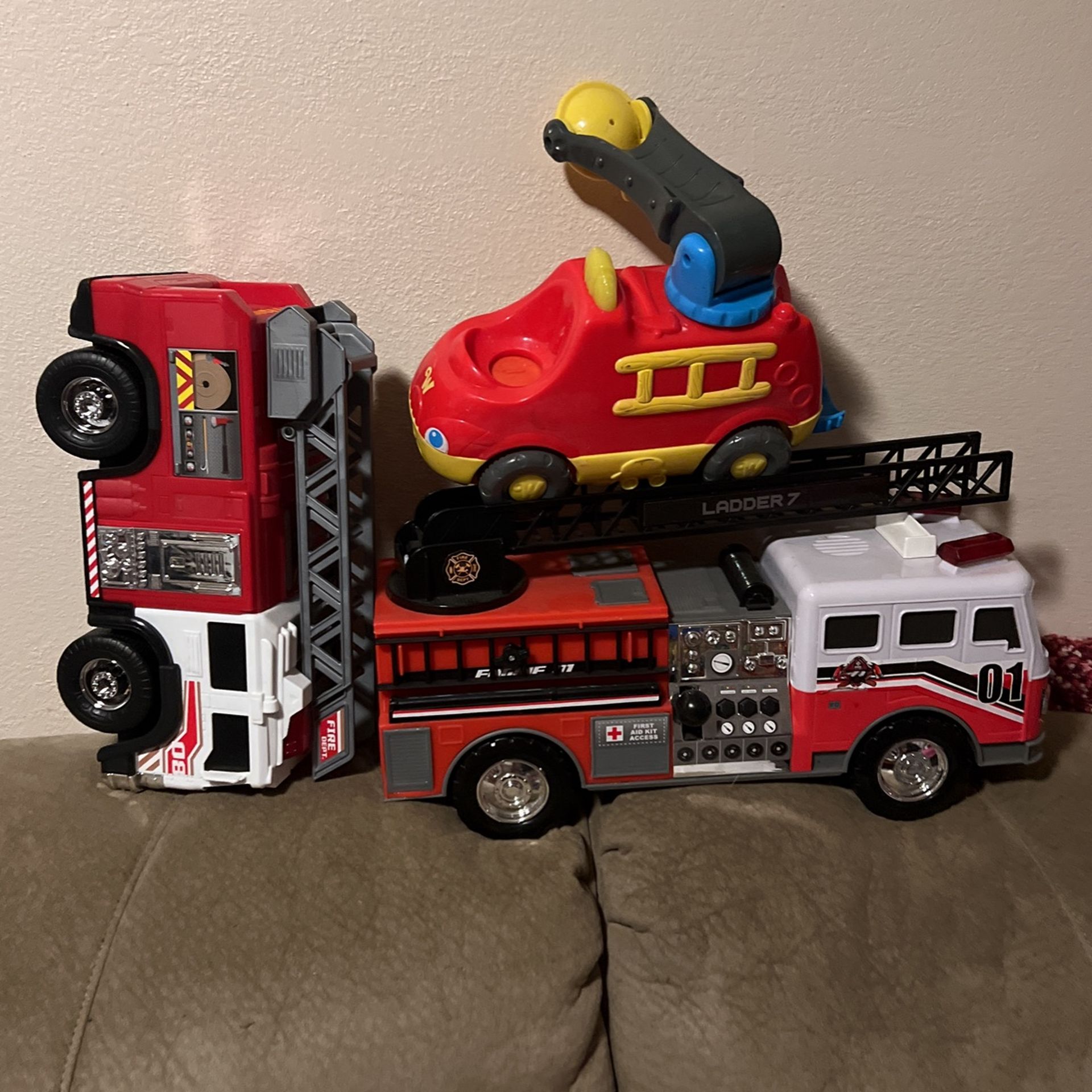 Playskool For Kids 3 Firefighters 🚒 Like New Sounds Work Great 