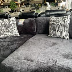 Over Size 2 Pc Sectional 