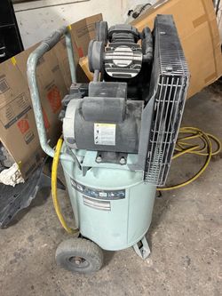 MCGRAW 29 Gallon, 165 PSI Oil-Lube Belt Drive Shop/Auto Air Compressor