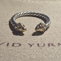 Authentic David Yurman Renaissance Ring  Gold Dome Diamond Accent Size 4.5