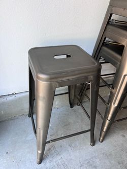 Backless metal stool