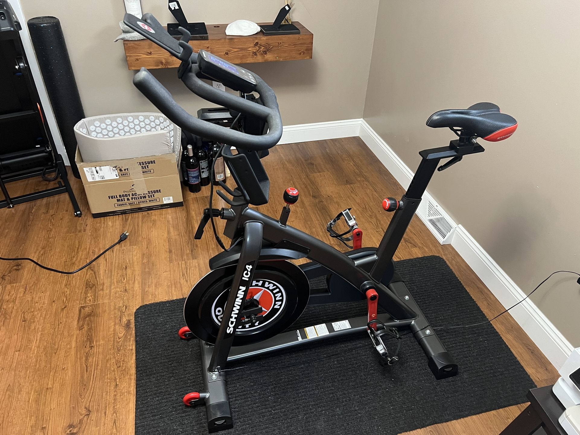 Exercise Bike - Schwinn IC4