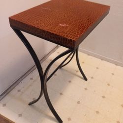SMALL METAL TABLE