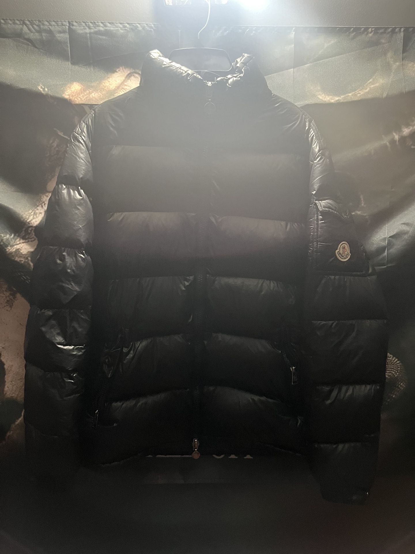 Moncler No Hood Size Small/medium