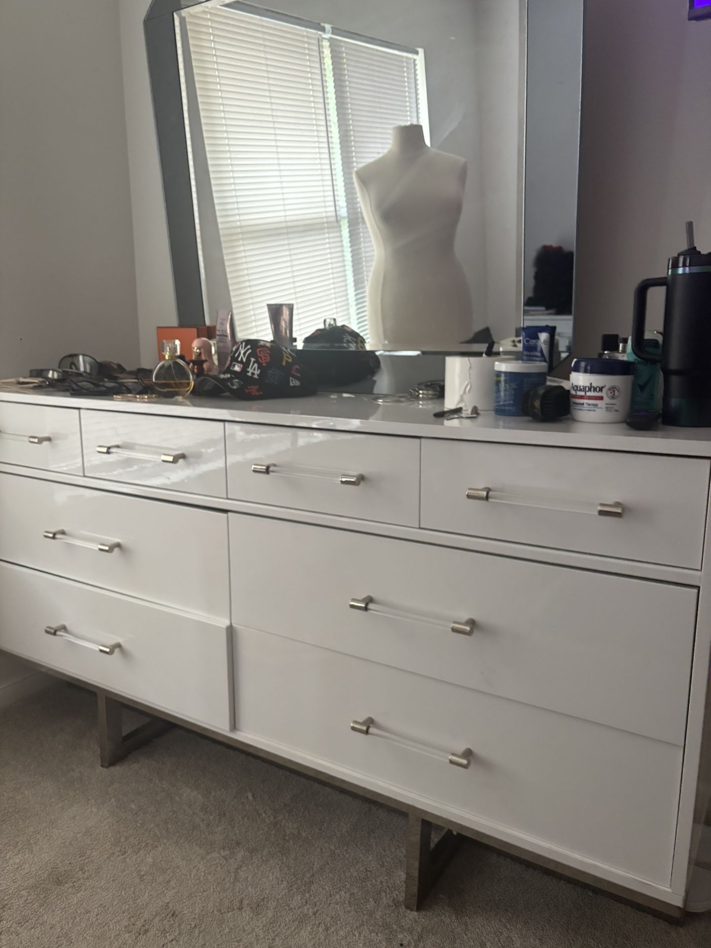 Concerto Dresser In White