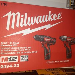 New Milwaukee m12 Drill And Impact kit 