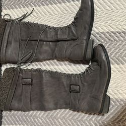 Grey Leather Boots With Fur