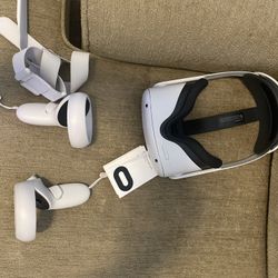 Oculus Quest 2 With Sports Heads Strap