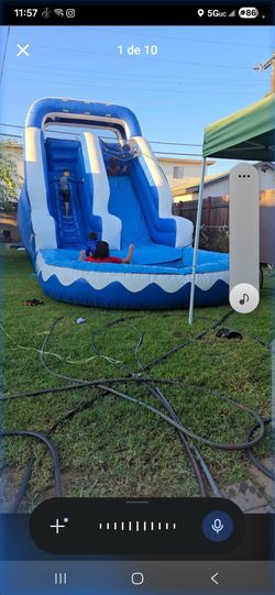 Water bouncy house