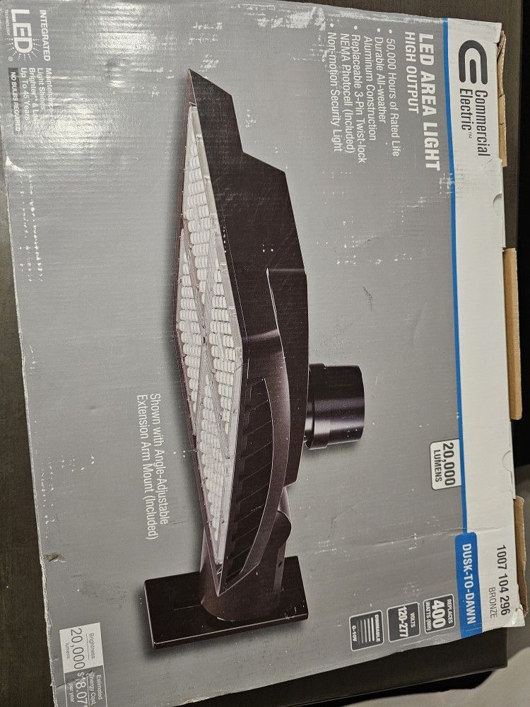 Commercial Electric 400W Integrated LED Commercial Bronze Area Light, 21k Lumens