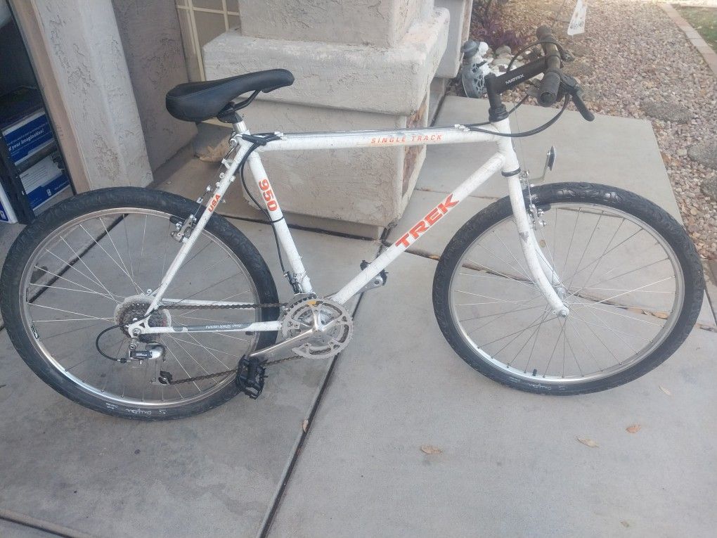 Trek 950 Mountain Bike