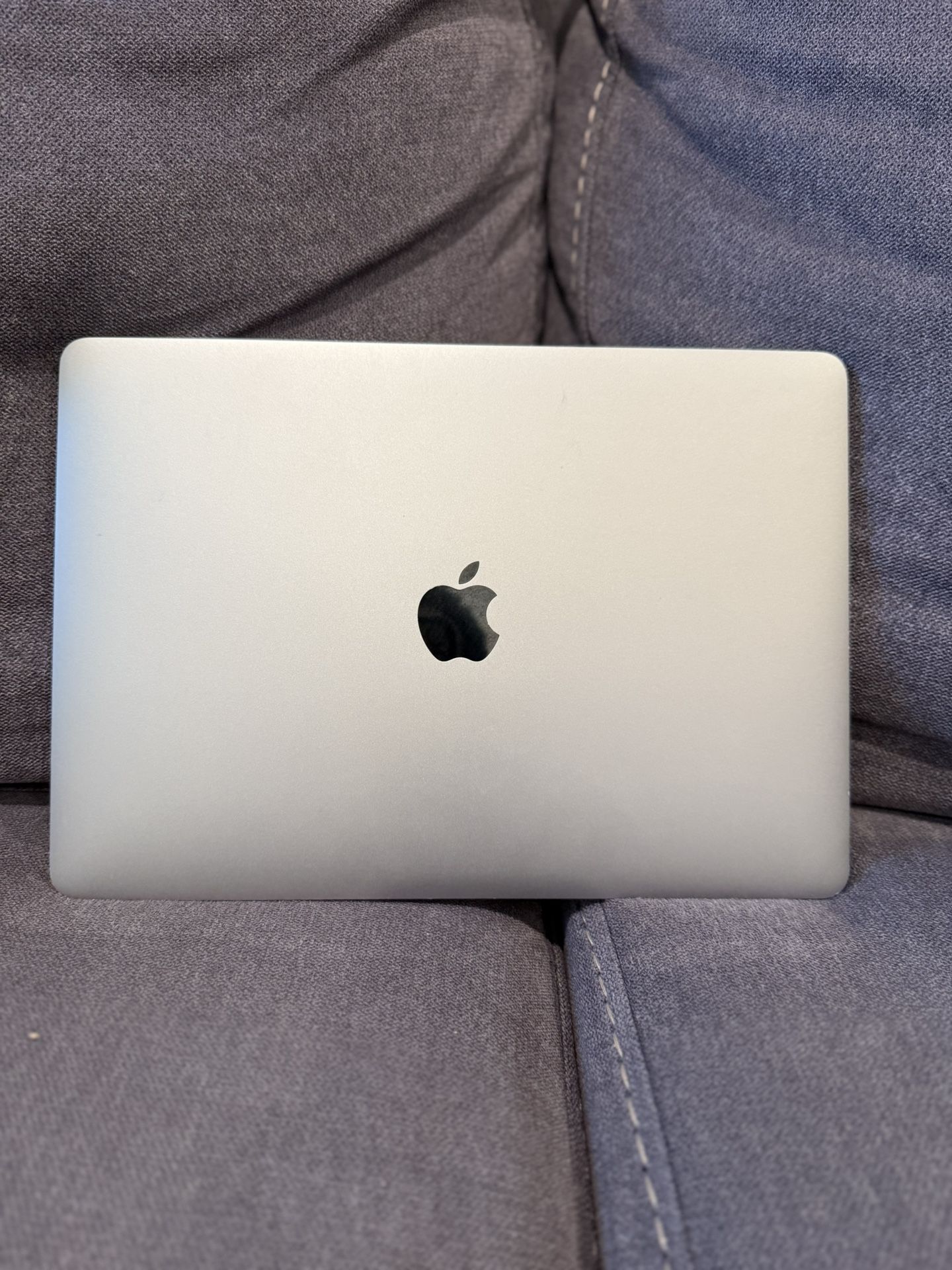 MacBook Pro 2022 13.3 Inch