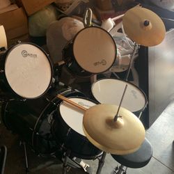 Full Kit Drum Set