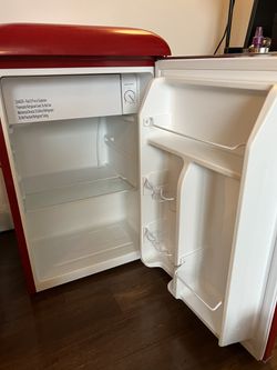 Galanz GLR25MGNR10 Retro Compact Refrigerator, Mini Fridge with Single Doors, Ad