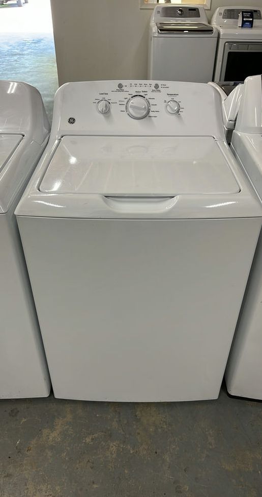 White GE Top Load Washer - Large Capacity