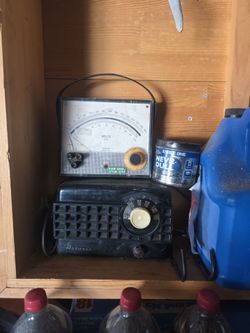 Vintahe radio and meter