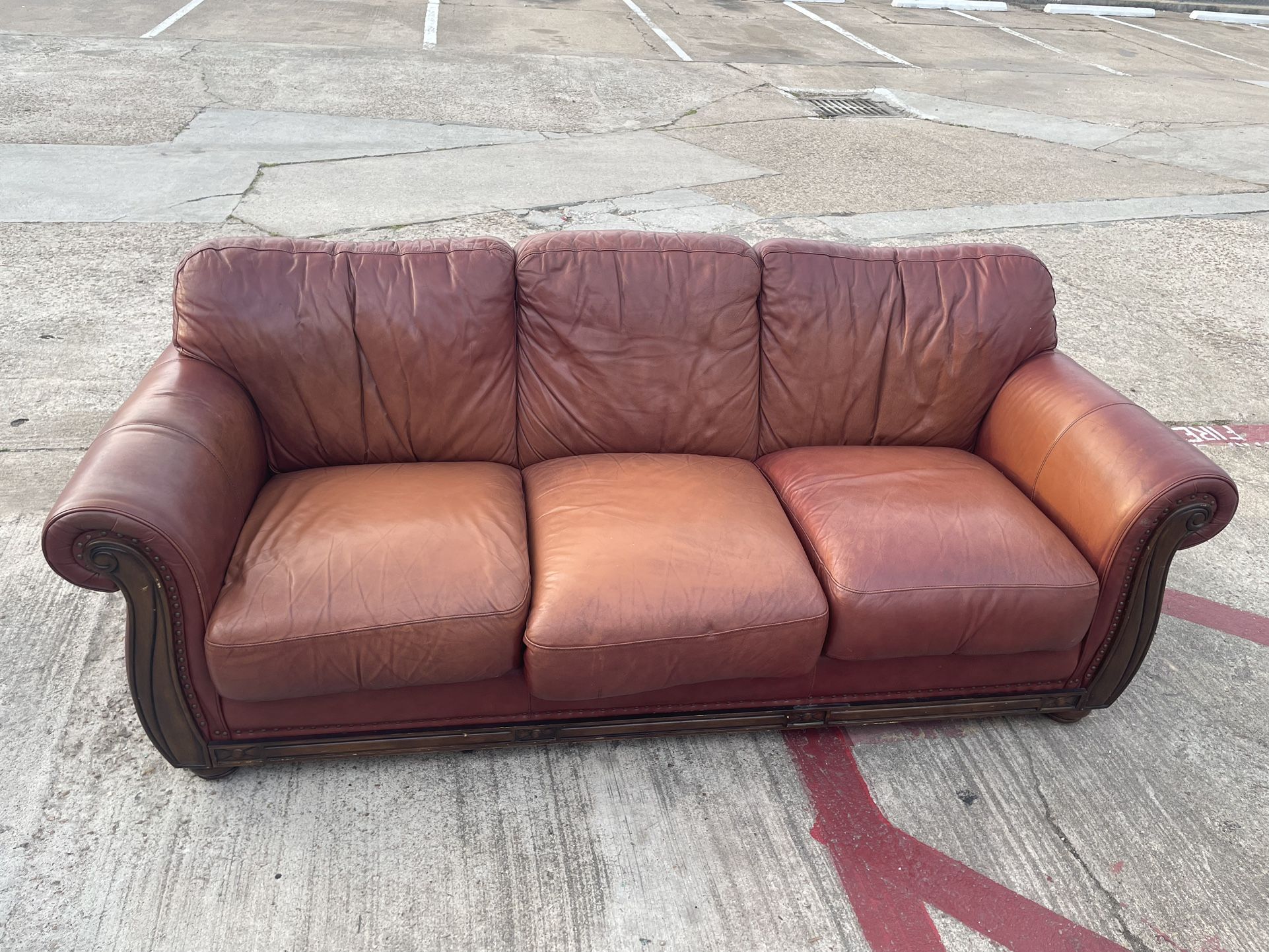 Scandinavian Leather Sofas & Couches, Leather