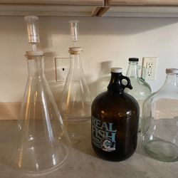 Large Glass Flasks 4000ml And 1 Gal Growlers