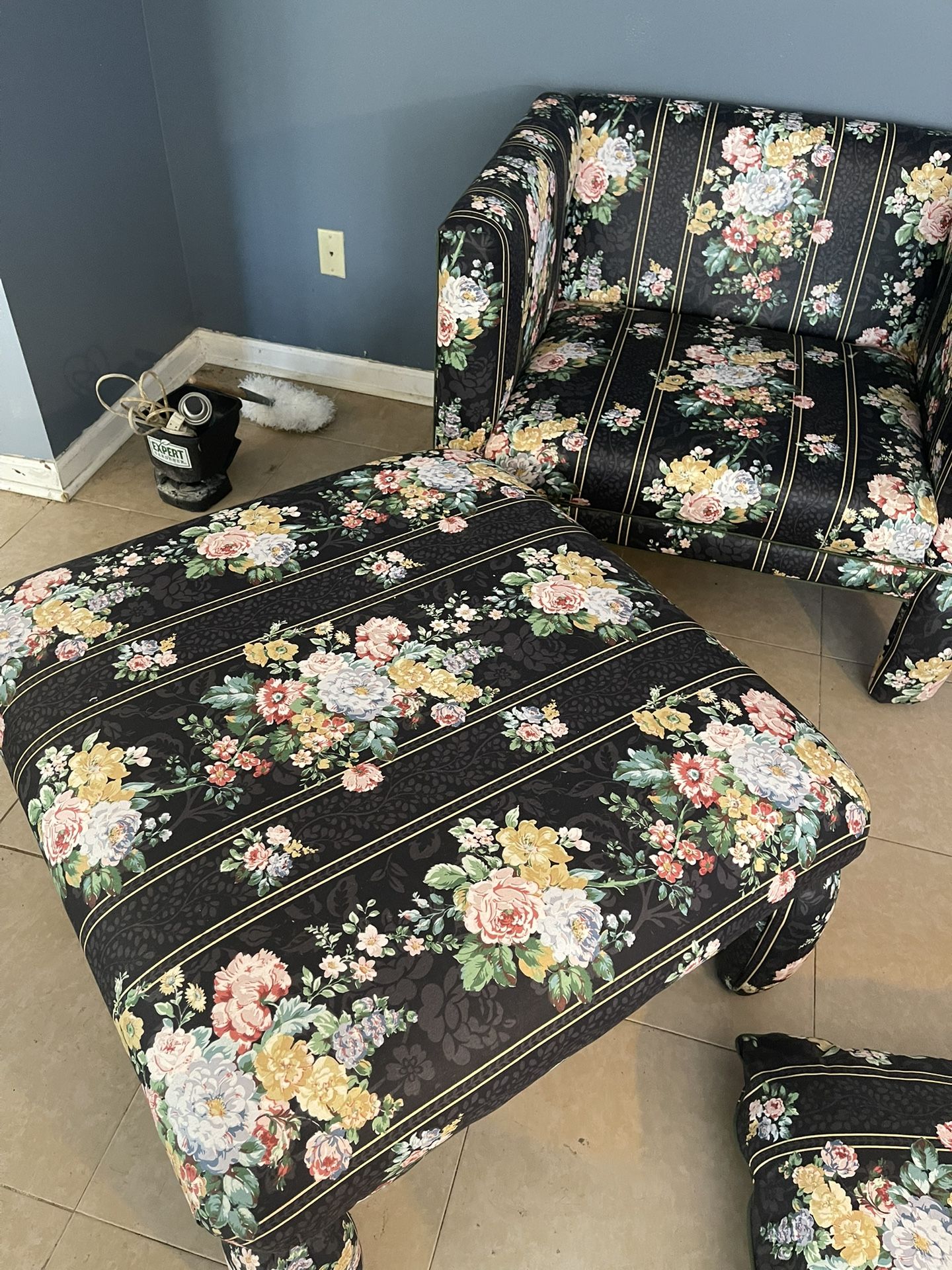 Chair&ottman