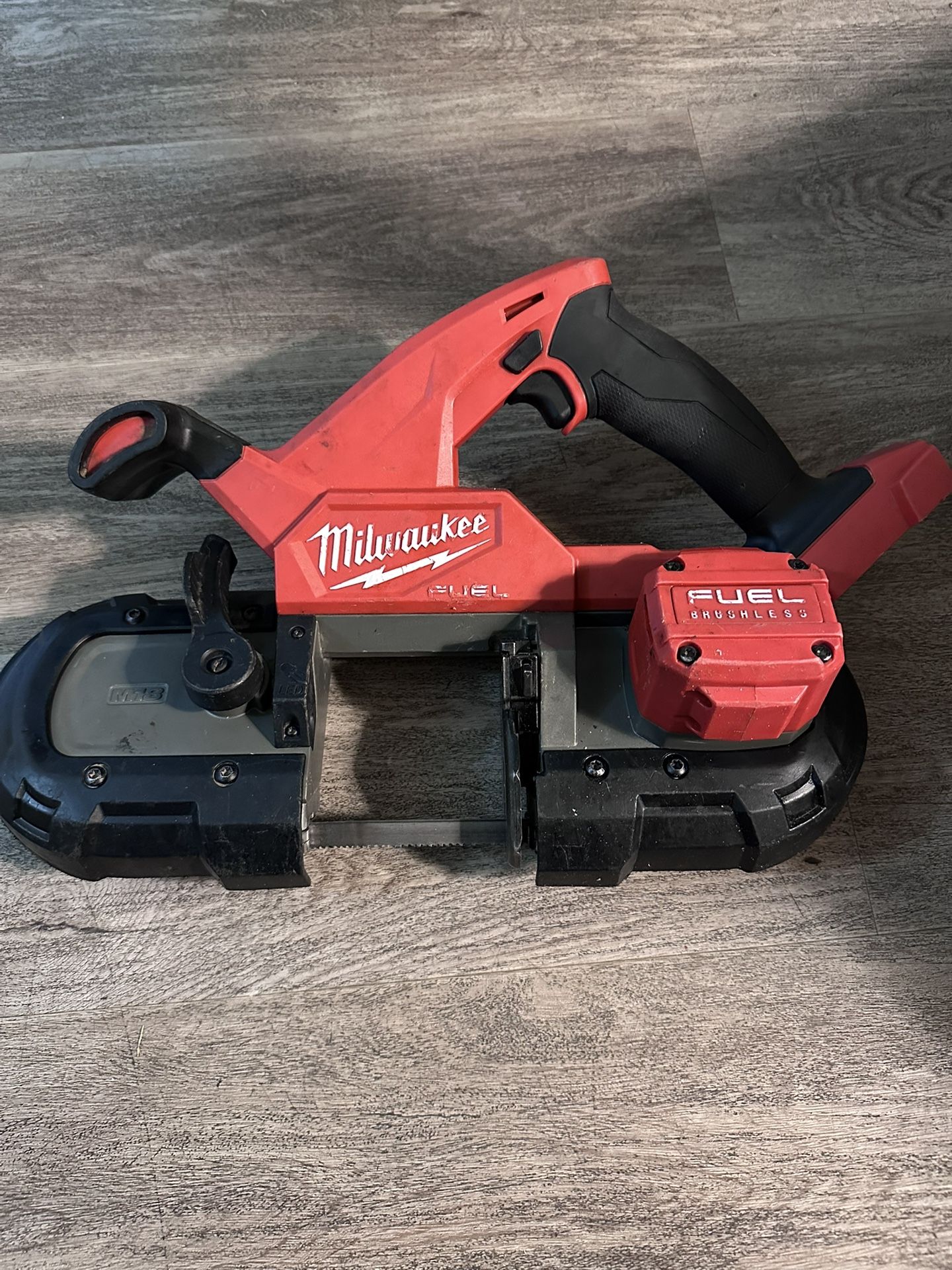Milwaukee Band Saw 100