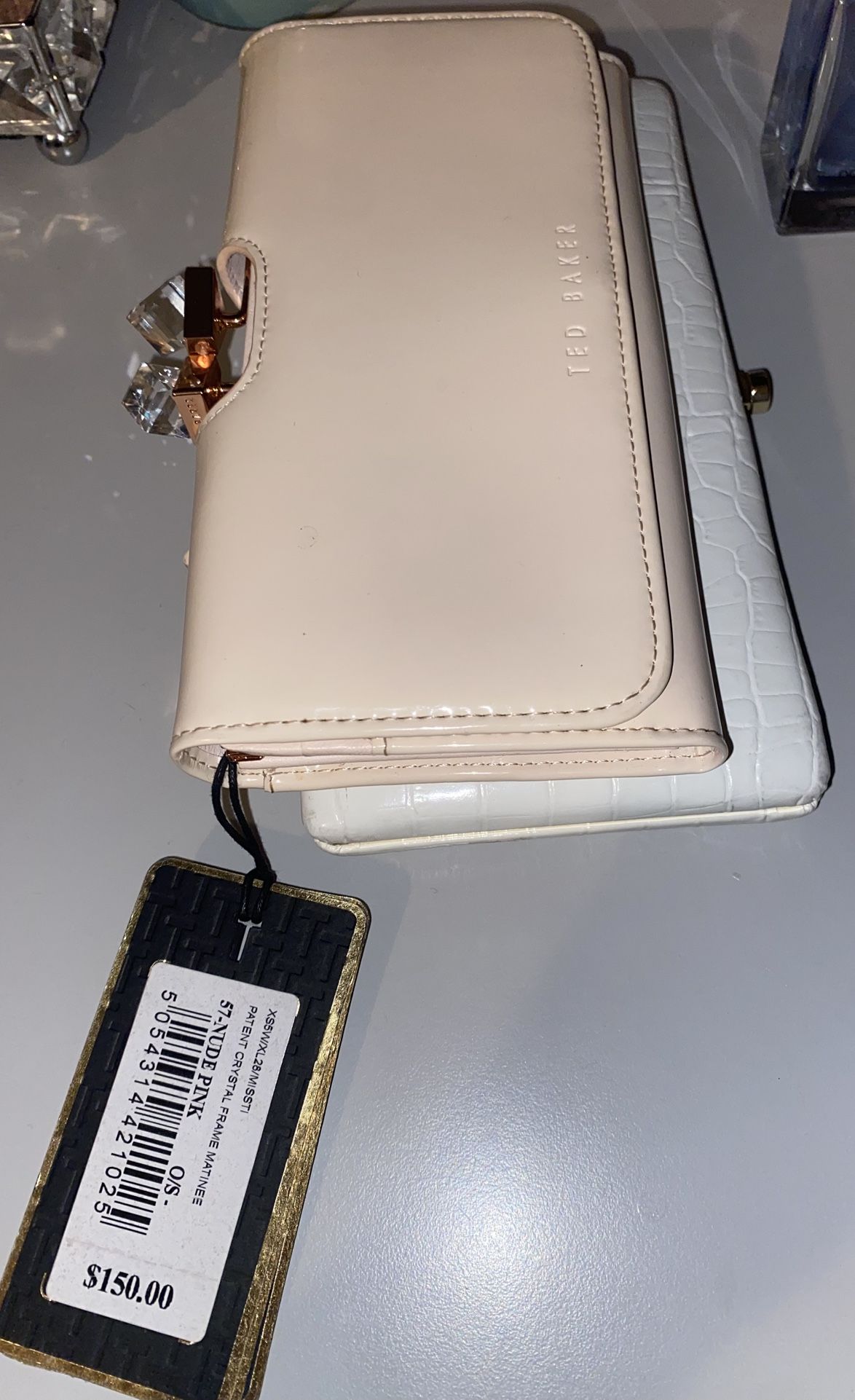 2 Wallets