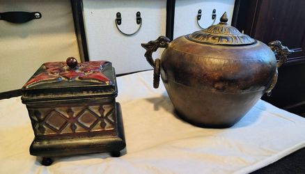 Tuscan Decorative Metal 2 pc Bundle - Footed Keepsake Box 6" + Bird Head Lidded Urn 10"