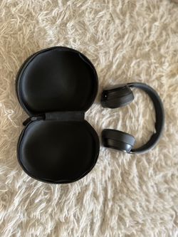 Beats Solo Pro