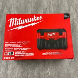 Milwaukee M18 2-Gallon Wet/Dry Vacuum