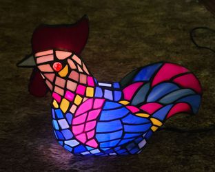 Beautiful Vintage Tiffany Style Stained Glass Rooster Lamp
