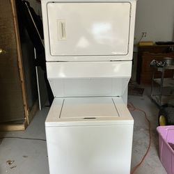 Whirlpool Washer And Dryer. 