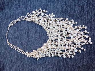 Pearl cascading necklace
