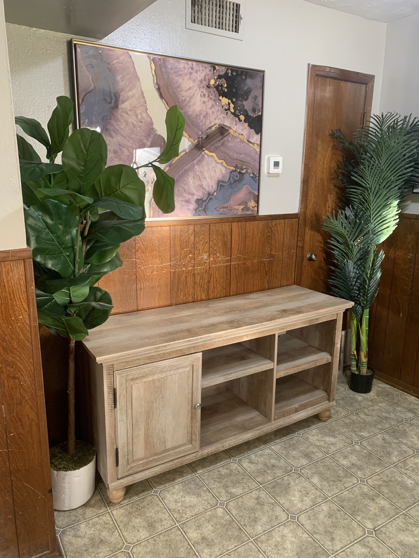 Tv stand