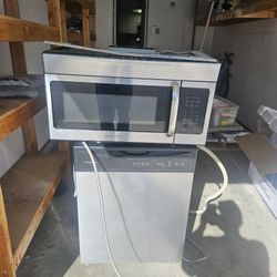 FREE Dishwasher And Microwave MUST TAKE BOTH