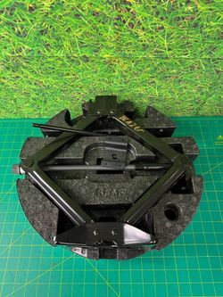19-21 CHEVROLET BLAZER SPARE WHEEL JACK LIFT & TOOL & HOLDER BOX OEM